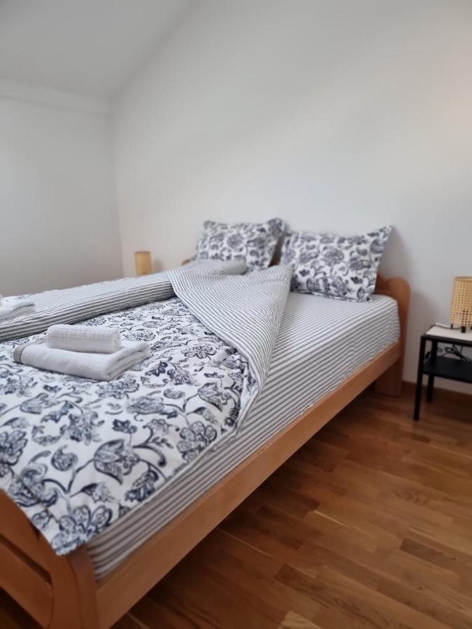 As Apartman 2 Vrsac Buitenkant foto