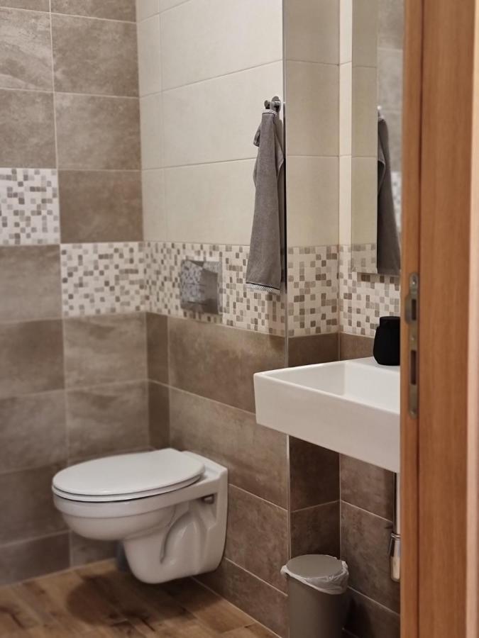 As Apartman 2 Vrsac Buitenkant foto